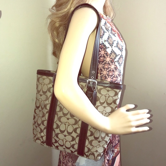 Coach Handbags - AUTHENTIC COACH HAMPTONS KHAKI BROWN CANVAS TOTE